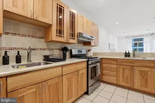 1011 N Orianna St, Philadelphia, PA 19123 - Photo 6