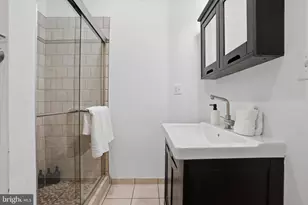 1011 N Orianna St, Philadelphia, PA 19123 - Photo 8