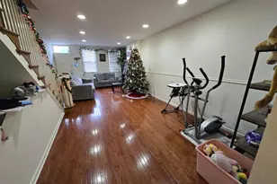 2109 S 9th St, Philadelphia, PA 19148 - Photo 2