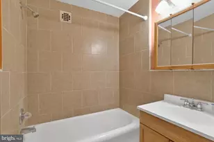 1324 Locust St, Philadelphia, PA 19107 - Photo 8