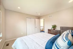 838 Gina Dr, Philadelphia, PA 19115 - Photo 30