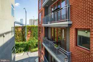 138 N Front St, Philadelphia, PA 19106 - Photo 2