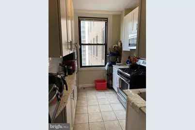 2031 Locust Street #702, Philadelphia, PA 19103 - Photo 4