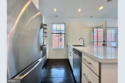 263 N 3rd Street #D, Philadelphia, PA 19106 - Photo 4