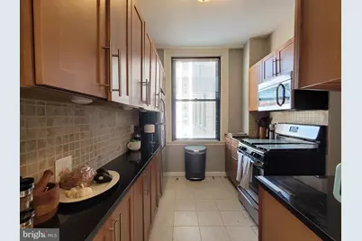 2031 Locust Street #802, Philadelphia, PA 19103 - Photo 6