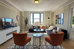 2031 Locust St, Philadelphia, PA 19103 - Photo 2