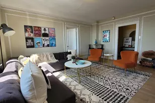 2031 Locust St, Philadelphia, PA 19103 - Photo 4