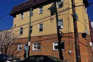 1055 Daly St, Philadelphia, PA 19148 - Photo 2