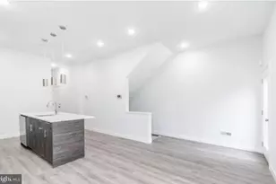 2438 N Mascher St, Philadelphia, PA 19133 - Photo 6