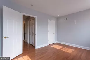 1022 S Colorado St, Philadelphia, PA 19146 - Photo 10