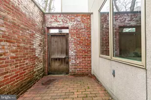 752 S Dorrance St, Philadelphia, PA 19146 - Photo 8