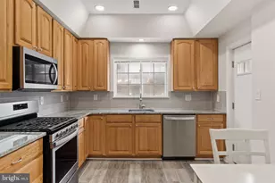 2308 S Chadwick St, Philadelphia, PA 19145 - Photo 4