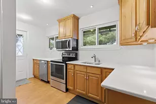 412 Chandler St, Philadelphia, PA 19111 - Photo 16