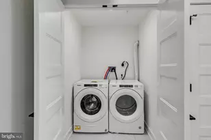 1617 Brown St, Philadelphia, PA 19130 - Photo 10