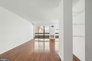 1326 Spruce St, Philadelphia, PA 19107 - Photo 4