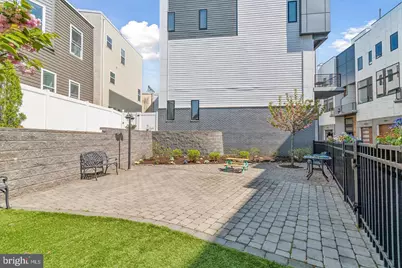 2537 Graduate Square, Philadelphia, PA 19146 - Photo 4