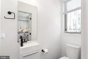 2006 Northbank Pl, Philadelphia, PA 19125 - Photo 8