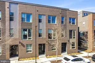 2006 Northbank Pl, Philadelphia, PA 19125 - Photo 2