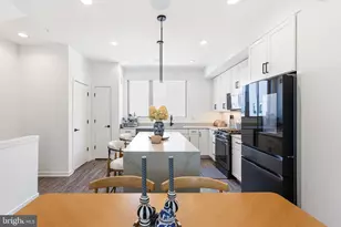 2006 Northbank Pl, Philadelphia, PA 19125 - Photo 6