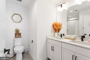 2006 Northbank Pl, Philadelphia, PA 19125 - Photo 14