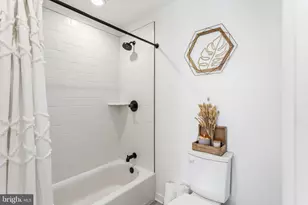 2006 Northbank Pl, Philadelphia, PA 19125 - Photo 16