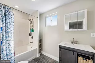 2427 S Mole St, Philadelphia, PA 19145 - Photo 10