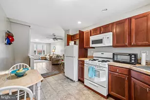 2427 S Mole St, Philadelphia, PA 19145 - Photo 8