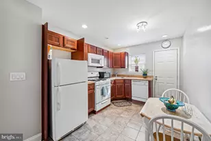 2427 S Mole St, Philadelphia, PA 19145 - Photo 6