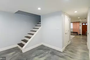 3161 S Sydenham St, Philadelphia, PA 19145 - Photo 26