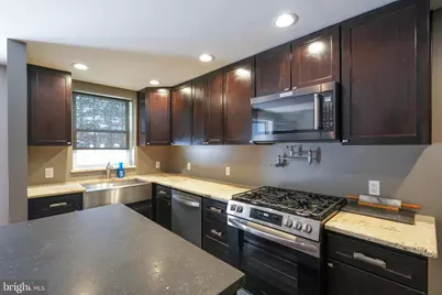 3161 S Sydenham Street, Philadelphia, PA 19145 - Photo 10