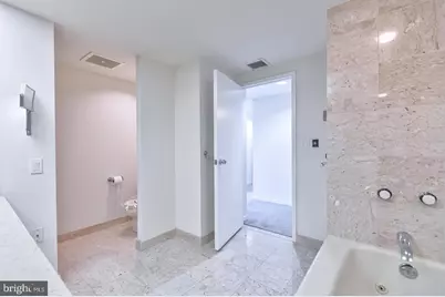 202 W Rittenhouse Square #1705, Philadelphia, PA 19103 - Photo 14