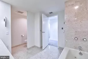 202 W Rittenhouse Square, Philadelphia, PA 19103 - Photo 14