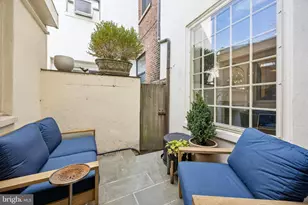 318 S American St, Philadelphia, PA 19106 - Photo 8