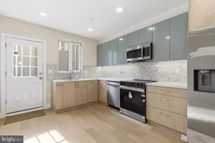 2440 E Harold St, Philadelphia, PA 19125 - Photo 8