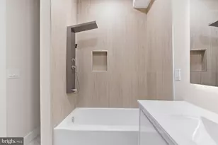 2440 E Harold St, Philadelphia, PA 19125 - Photo 26