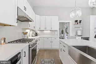 547 Walnut Ln, Philadelphia, PA 19128 - Photo 6