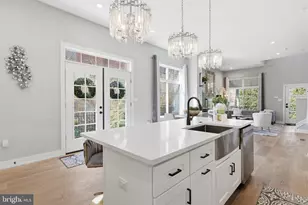 547 Walnut Ln, Philadelphia, PA 19128 - Photo 4