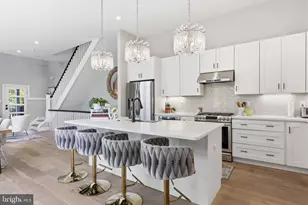 547 Walnut Ln, Philadelphia, PA 19128 - Photo 2