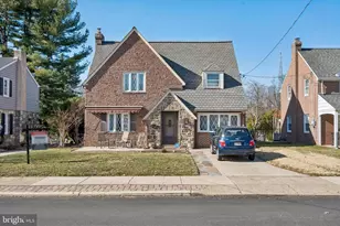 478 Aurania St, Philadelphia, PA 19128 - Photo 2