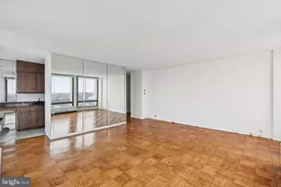 220 Locust St, Philadelphia, PA 19106 - Photo 4