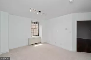 219 S 18th St, Philadelphia, PA 19103 - Photo 12