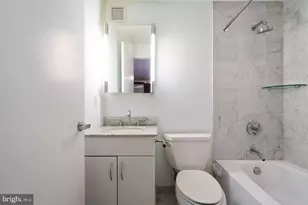 219 S 18th St, Philadelphia, PA 19103 - Photo 18