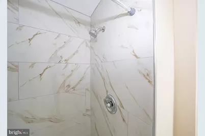 8212 Chelwynde Avenue, Philadelphia, PA 19153 - Photo 36