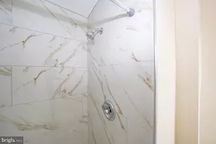 8212 Chelwynde Ave, Philadelphia, PA 19153 - Photo 36