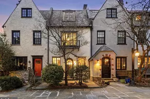 2139 St James Pl, Philadelphia, PA 19103 - Photo 1