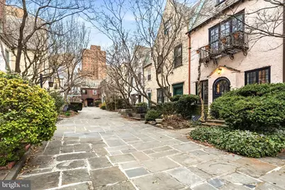 2139 Saint James Place, Philadelphia, PA 19103 - Photo 8