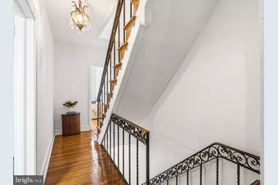 2139 Saint James Place, Philadelphia, PA 19103 - Photo 18