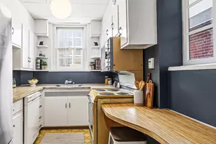 2139 St James Pl, Philadelphia, PA 19103 - Photo 16