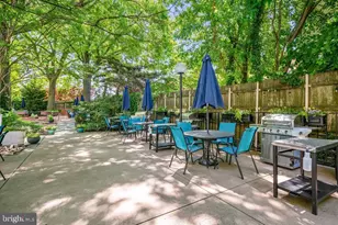 200 Locust St, Philadelphia, PA 19106 - Photo 34