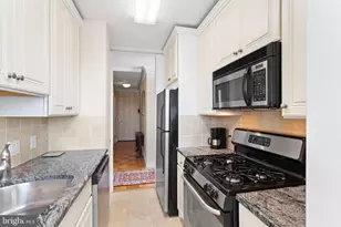 200 Locust St, Philadelphia, PA 19106 - Photo 16